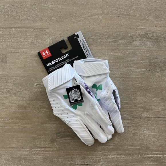 under armour spotlight le gloves